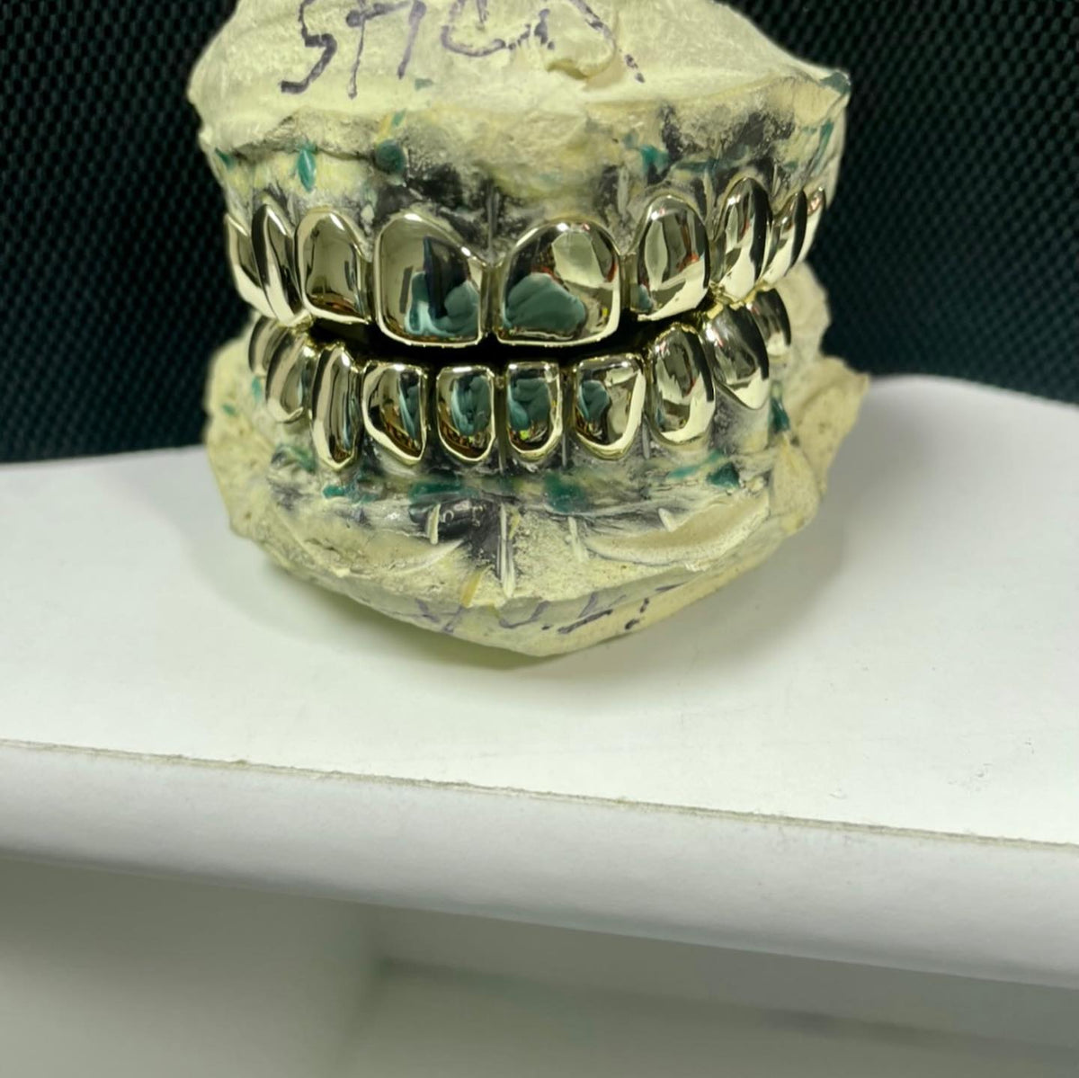 Miami Gold 12 Top 12 Bottom Custom Grillz